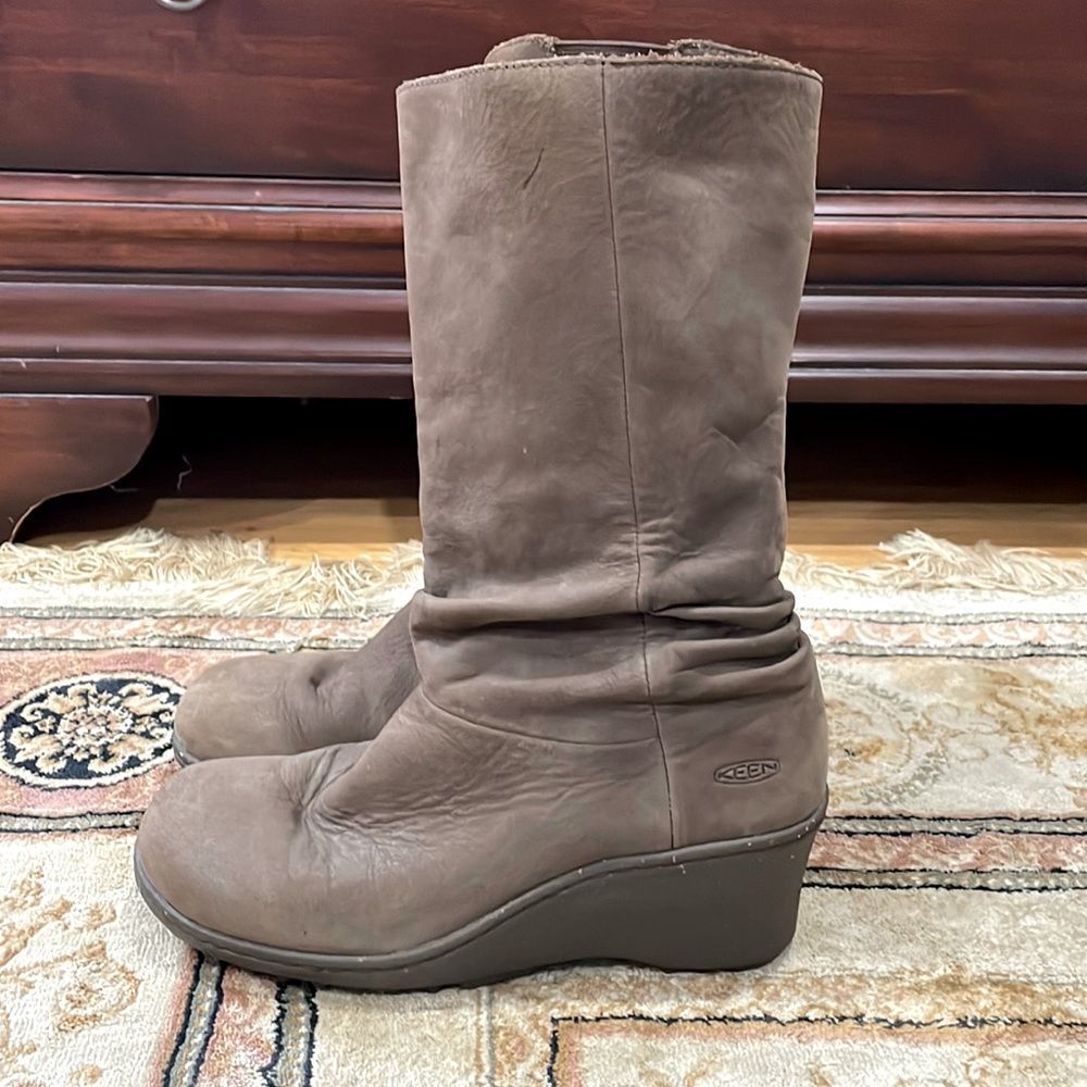 Keen Brown Heeled Boots